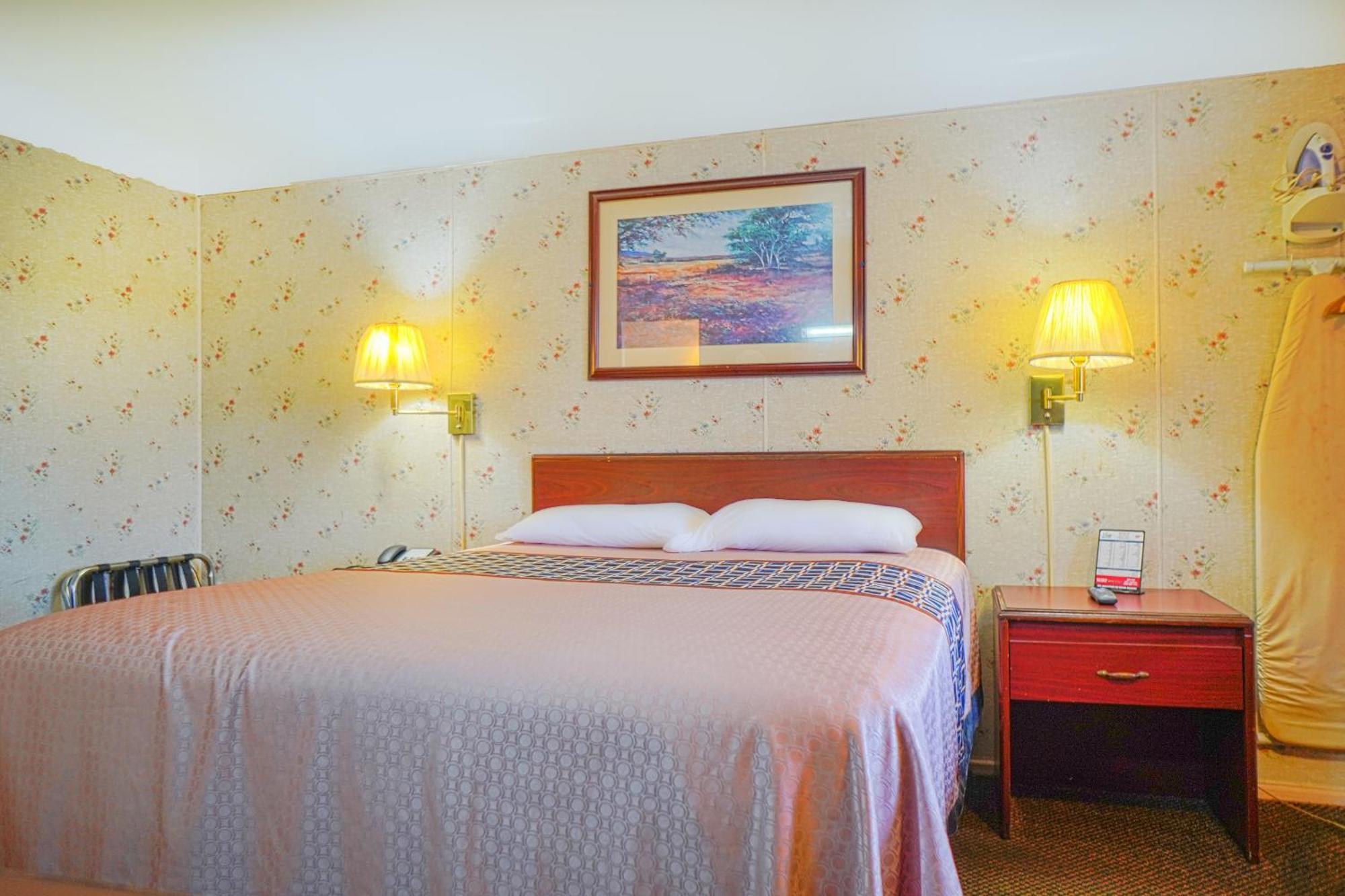 Bay Motel By Oyo Bay City Esterno foto