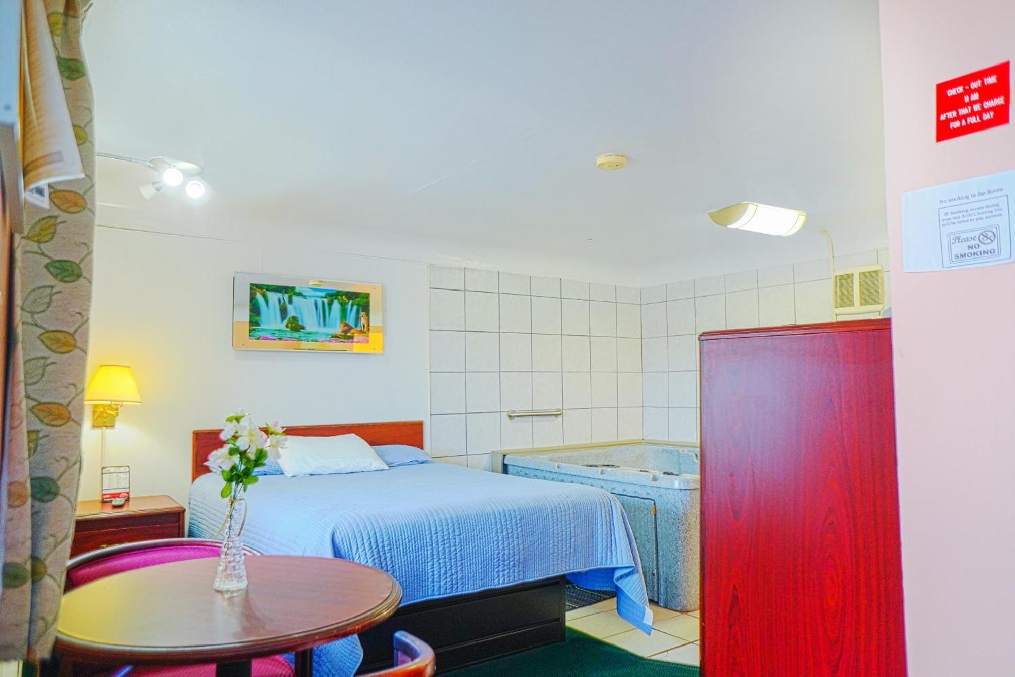 Bay Motel By Oyo Bay City Esterno foto