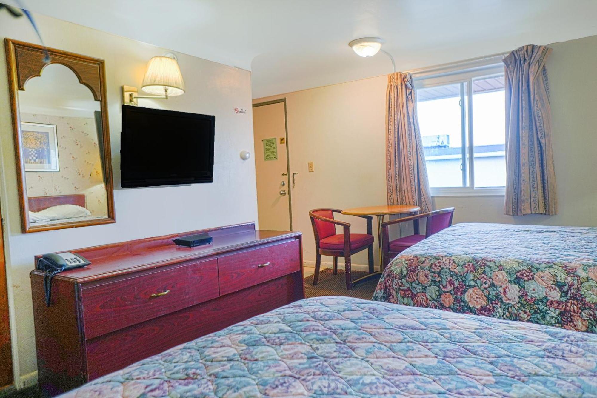 Bay Motel By Oyo Bay City Esterno foto