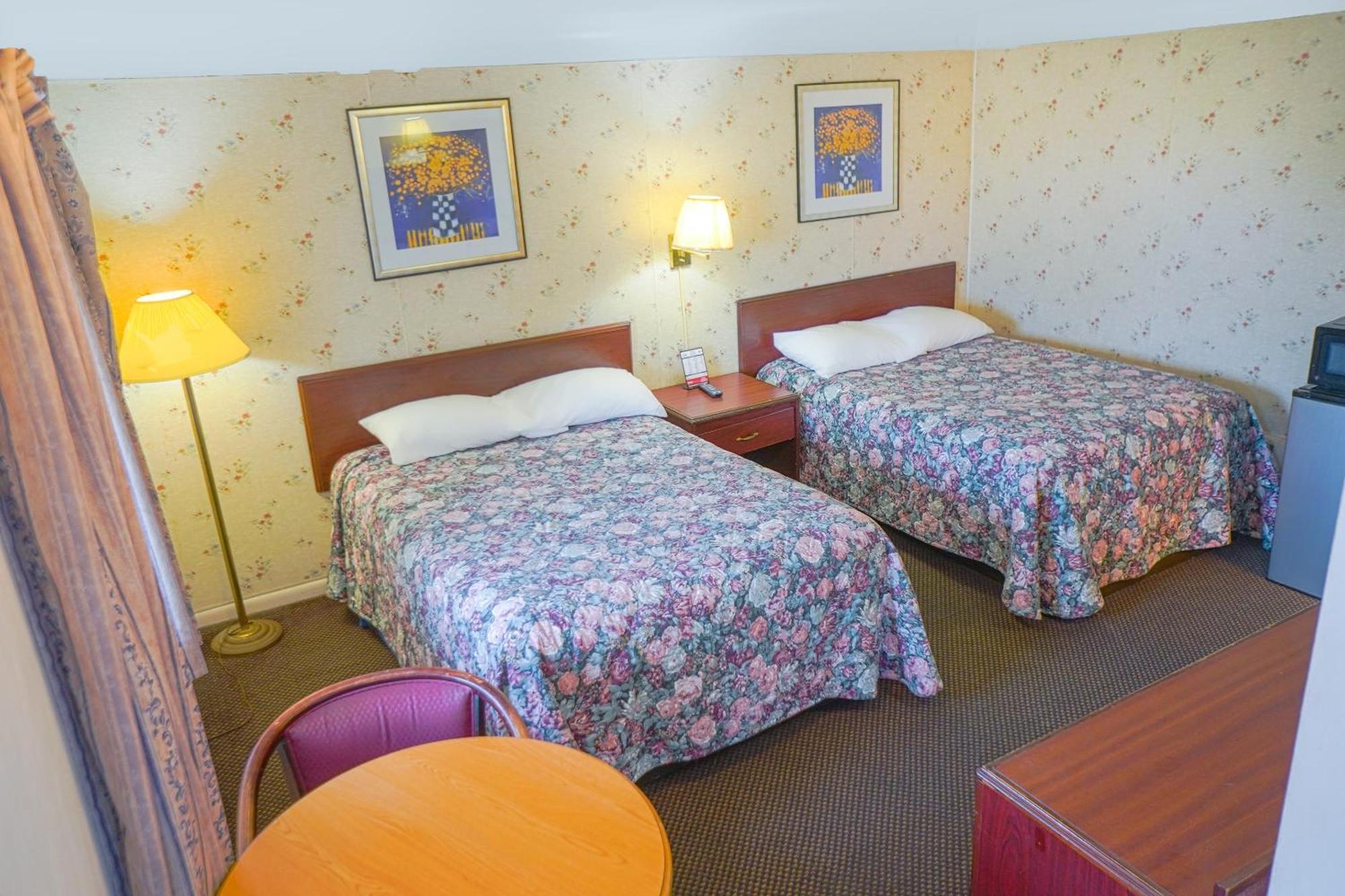 Bay Motel By Oyo Bay City Esterno foto